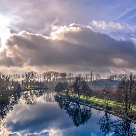 2 Bedroom Cozy In Prázdninový dům Souvigné