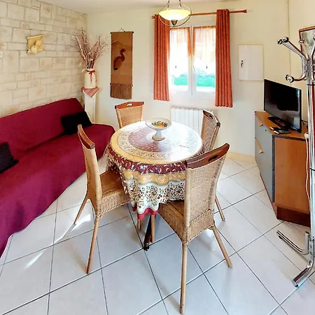 2 Bedroom Cozy In * Souvigné